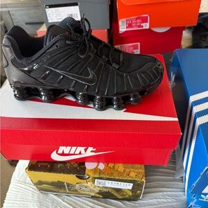 Nike Men's Black Shox Sneakers